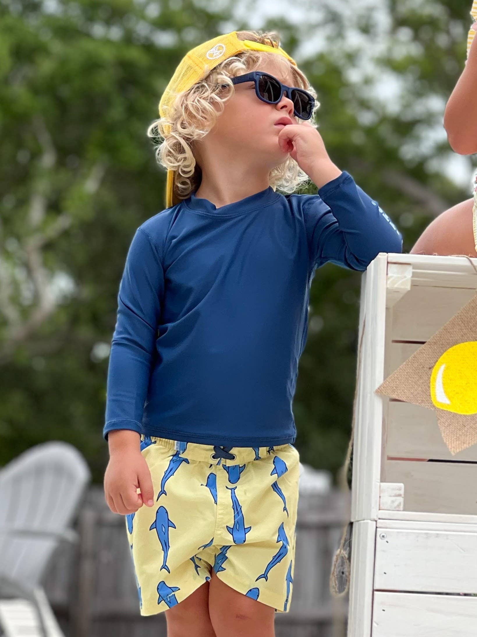 RuffleButts + RuggedButts - Boys Jawsome Swim Trunks
: 12-18m