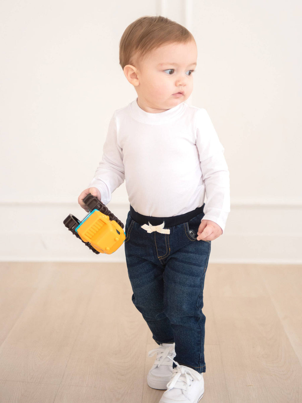 RuffleButts + RuggedButts - Boys Medium Wash Stretch Denim Pull-on Jeans
: 12-18m