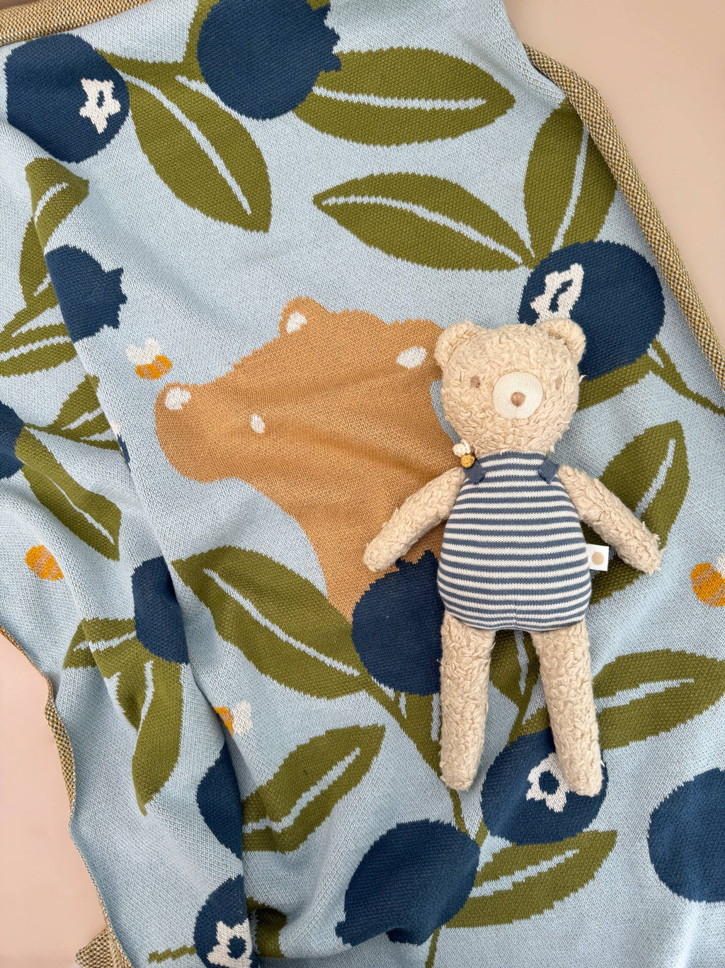 The Blueberry Hill - Blanket Blueberry Bear Bee Organic Cotton Spring Baby Decor