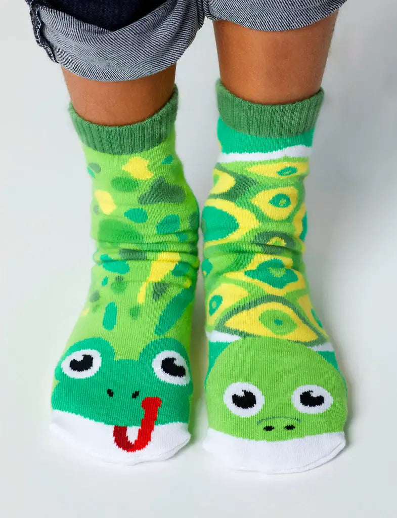 Pals Socks - Frog & Turtle Mismatched Non-Slip Kids Socks: Ages 4-8