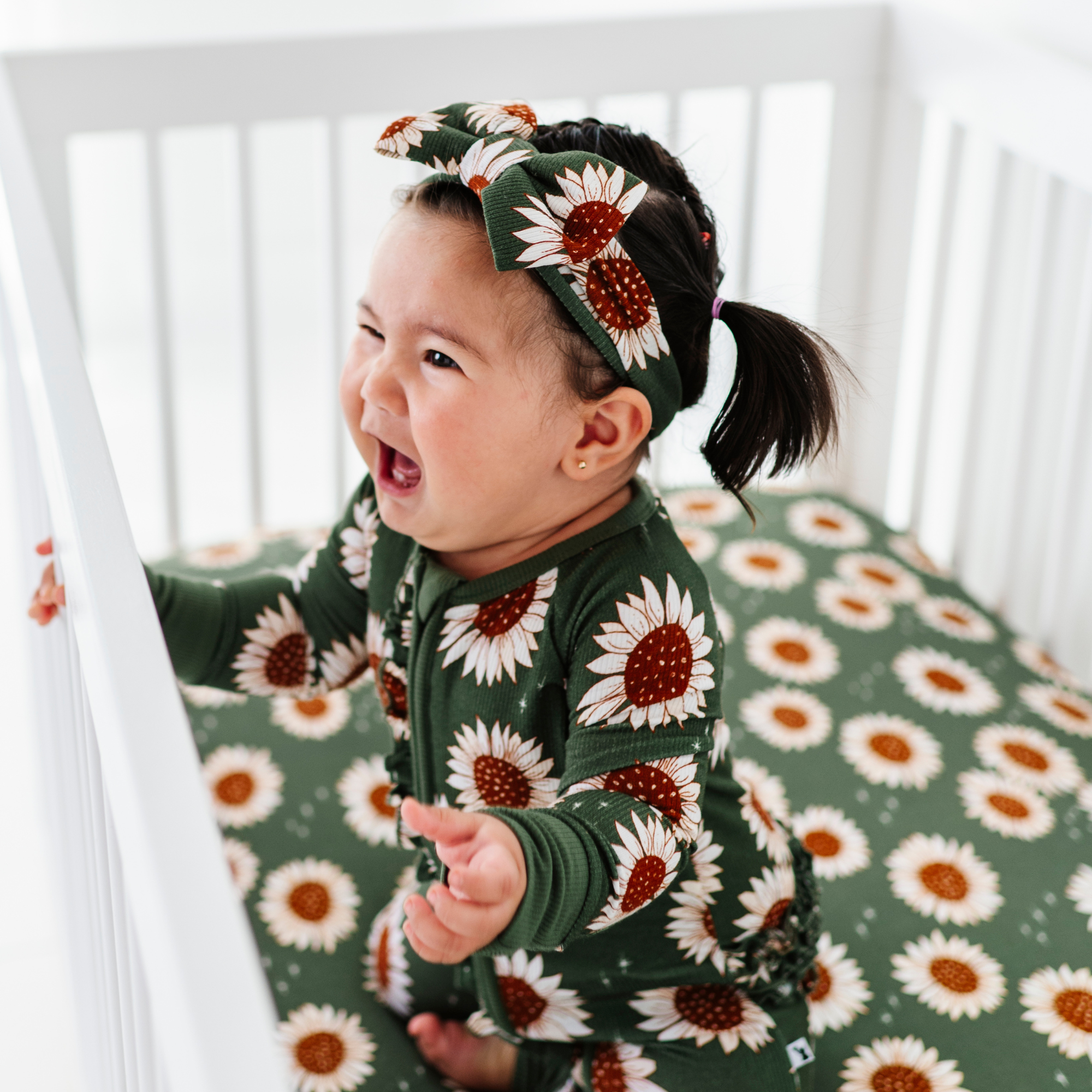 Kiki + Lulu - Rustic Blooms Ribbed Convertible Footies with Ruffle: 6-12m