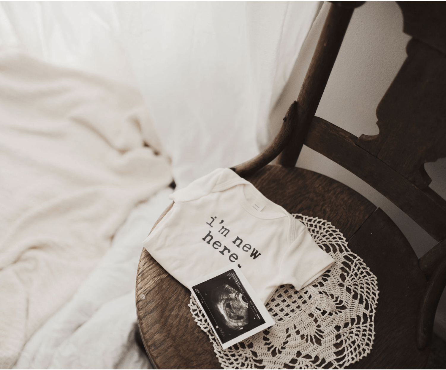 Finn + Emma - Baby graphic organic bodysuit | i'm new here: 0-3m