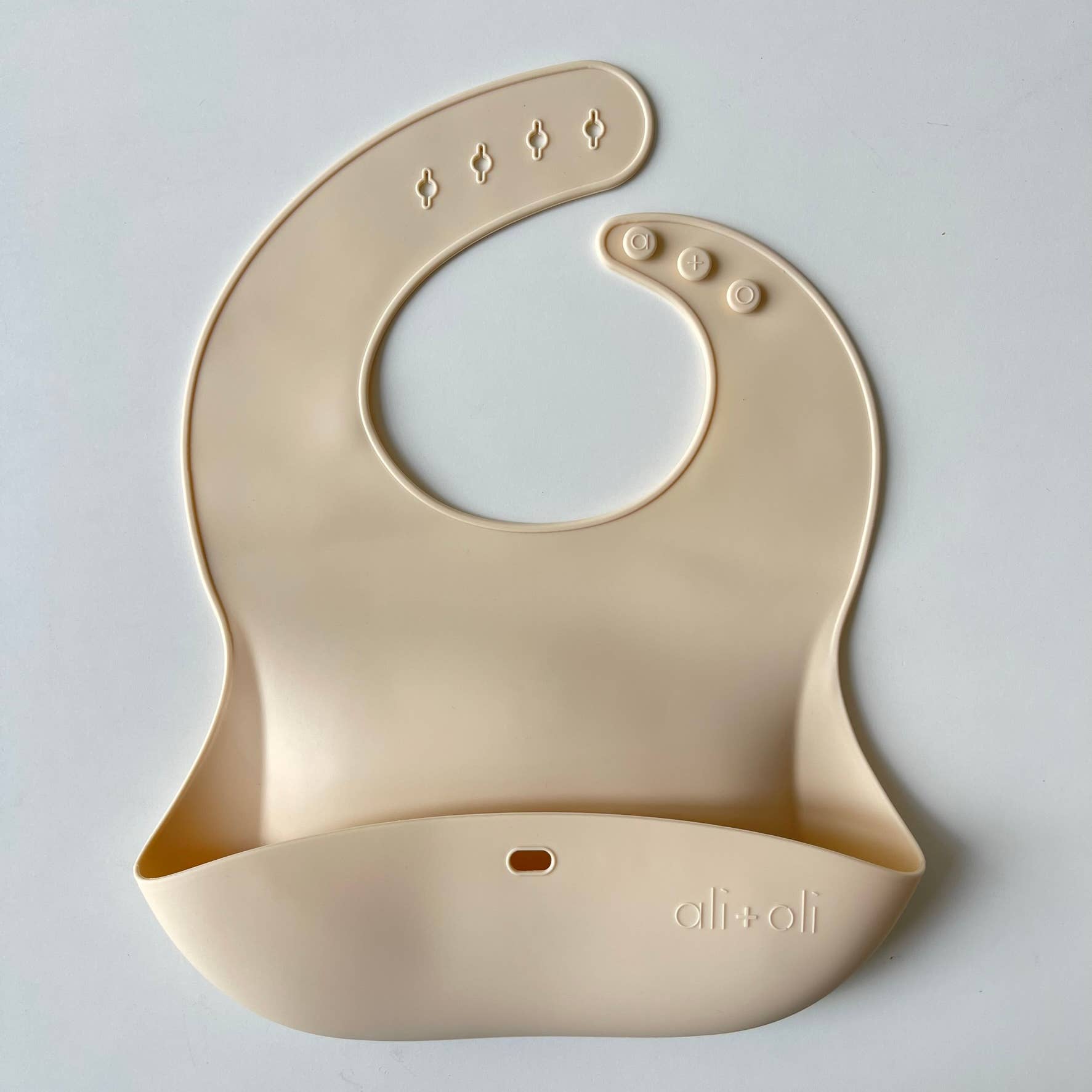 Ali+Oli - Silicone Baby Bib Roll Up & Stay Closed - (Sand)