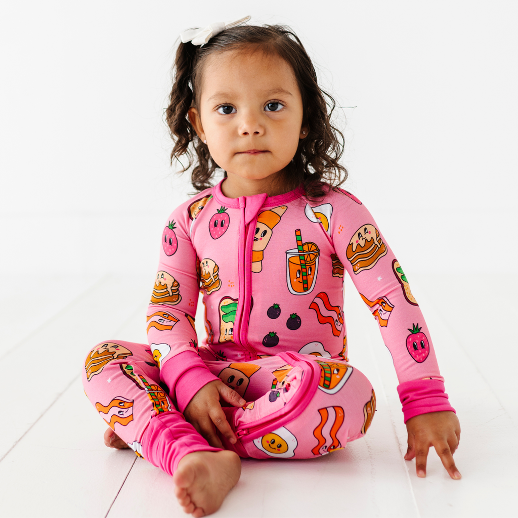 Kiki + Lulu - Pink Breakfast Convertible Footie: 12-18m