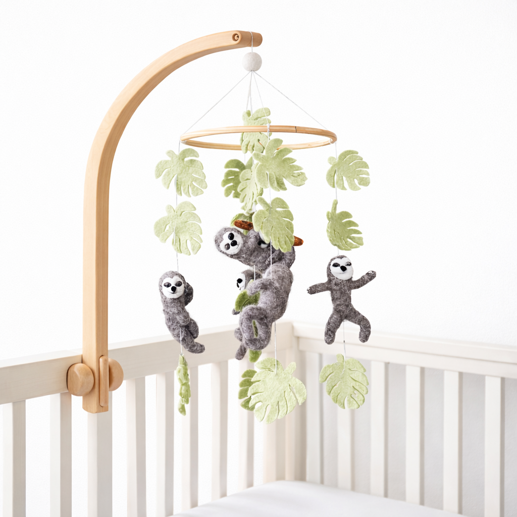 Mobile - Felt Baby - Sloth hanging baby mobile with soft felt sloth figures and green leaves, designed for a cozy nursery with neutral, nature-inspired colors.